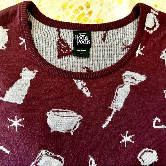 Torrid Disney Hocus Pocus Sweater Top 2X - Picture 2 of 6